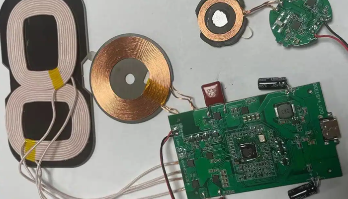 無線充電器PCB板塗覆膠.png