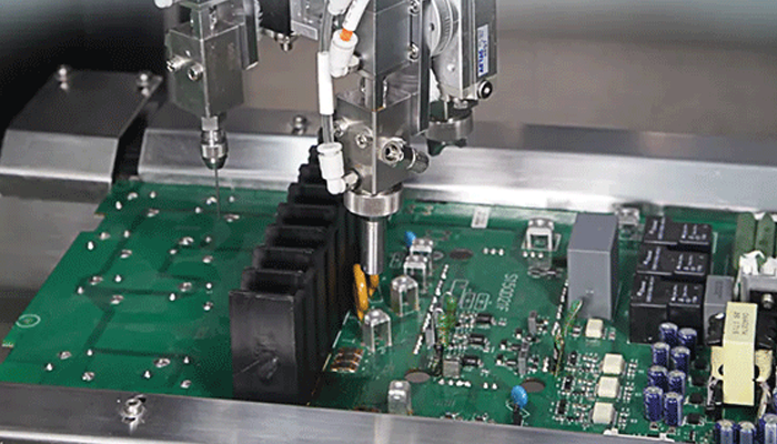 【三防塗（tú）覆膠】與UV膠的應用區別有哪些？